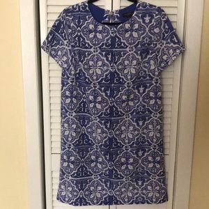 Short sleeve blue beige pattern